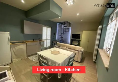 TV and multimedia, Kitchen or kitchenette, Living room, Dining area