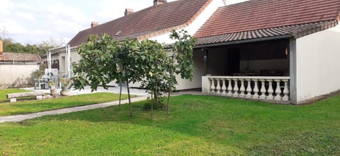 Maison du Lac Casa in Autun