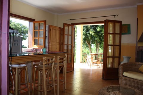 Patio, Kitchen or kitchenette, Photo of the whole room, Garden view