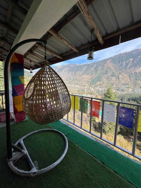 Communal lounge/ TV room, Natural landscape, Balcony/Terrace, Mountain view