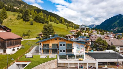 Property building, Natural landscape, Location