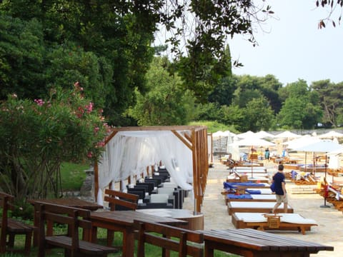 Off site, Activities