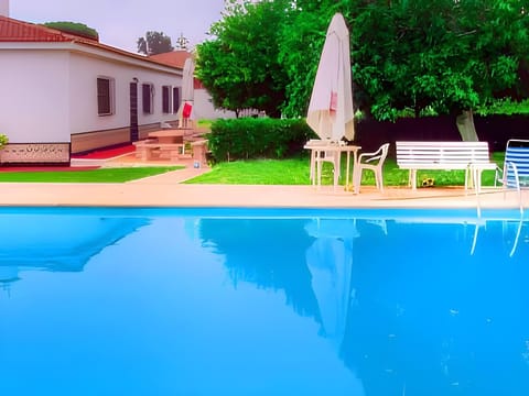 Pool view, Swimming pool, sunbed