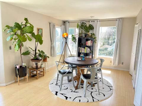 Posh PDX Penthouse with Atrium Views House in Portland