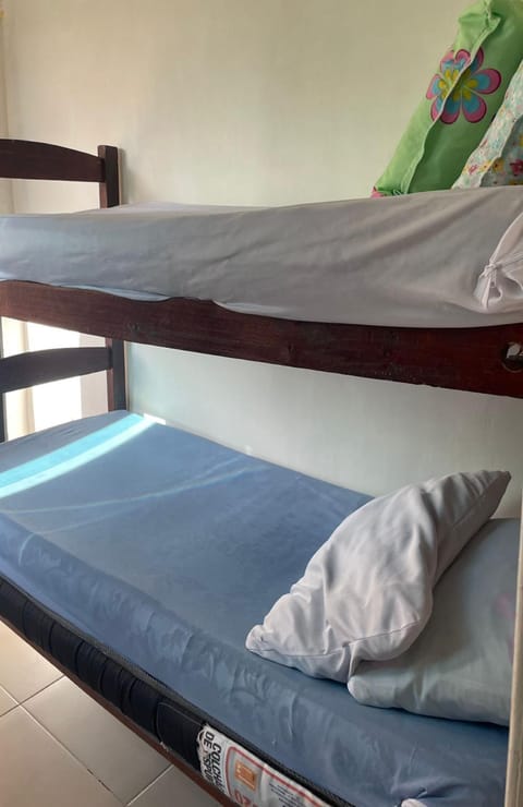 Bed, bunk bed