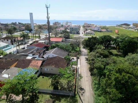 Casa Agradável p família e área externa de lazer House in Pontal do Paraná