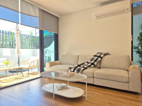 Modern 3 Bed apt near Lidcombe station Apartamento in Lidcombe