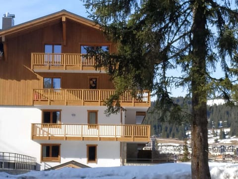 Appartement luxueux 3 pièces, spa privé, skis aux pieds - FR-1-810-21 Apartment in Villard-sur-Doron