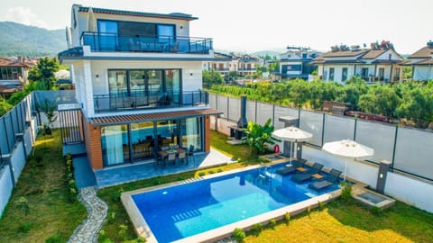 Property building, Pool view, Swimming pool