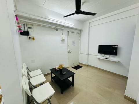 1BR Service Apt In Parel by Flora Stay Apartment in Mumbai