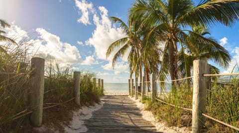 Atlantic Reflections by Last Key Realty Apartment in Key West