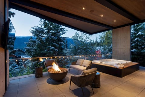 Kadenwood Bellevue House in Whistler