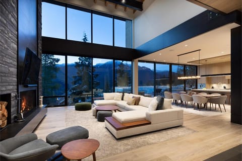 Kadenwood Bellevue House in Whistler