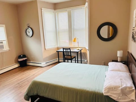 Nice big room near Whole Foods, Brown University with shared bathroom and kitchen baa Apartment in Providence