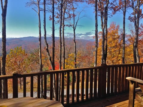 Sunset Ridge by Leatherwood Mountains Resort House in Watauga