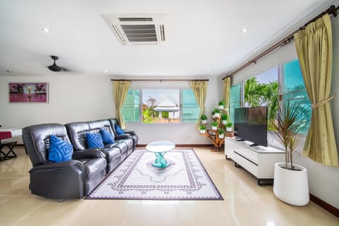 芭东villa3四卧海景泳池别墅芭东海滩近班赞Bangla Villa in Patong