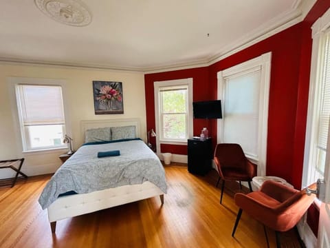 Spacious room in Federal Hill, Downtown with shared bathroom and kitchen 25 Apartamento in Providence