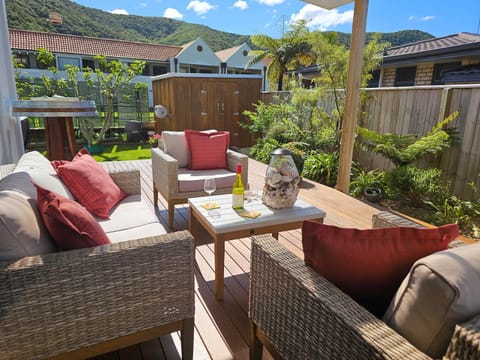 Private Hideaway with Beach & Marina Access House in Picton