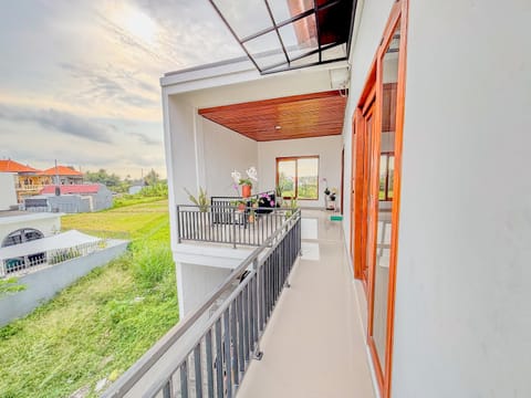 Property building, View (from property/room), Balcony/Terrace