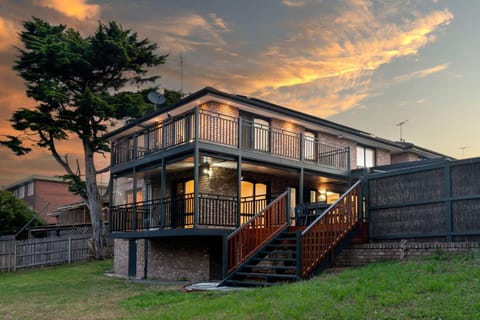 Property building, Garden, View (from property/room), Balcony/Terrace, Garden view