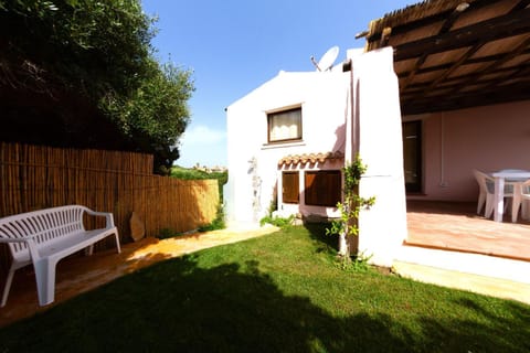 Shower, Facade/entrance, Garden, Garden view, Garden view