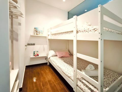 Bed, Photo of the whole room, Bedroom, bunk bed, towels, wardrobe