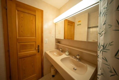 Apartment Corfou Apartment in Crans-Montana