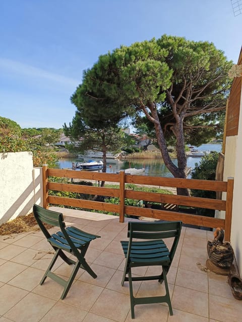 Balcony/Terrace, Lake view