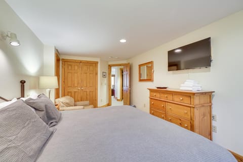 Ski-InandSki-Out Condo at Jay Peak Resort! Apartment in Jay