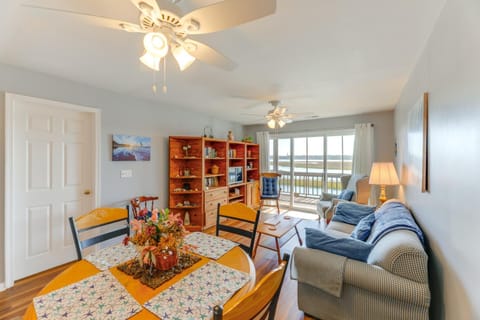 3 Mi to Beach Waterfront Condo in Chincoteague! Appartement in Chincoteague Island