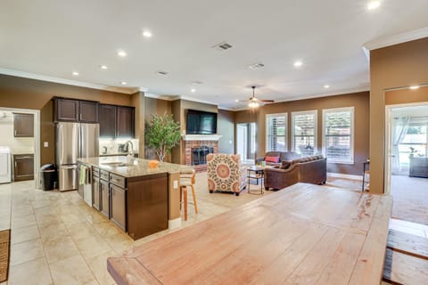 11 Mi to Dtwn Lubbock Home with Patio, Grill and Yard House in Lubbock