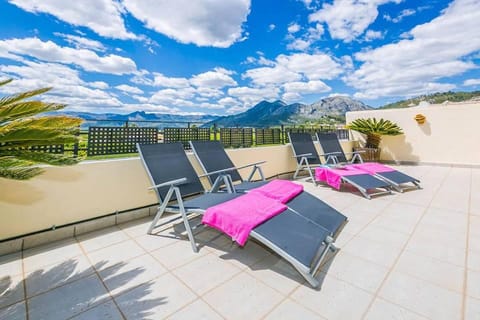 Balcony/Terrace, Garden view, Mountain view, Pool view, sunbed