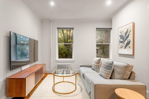 East Village Escape with 3BD 2BA near Tompkins Square Park Apartment in East Village