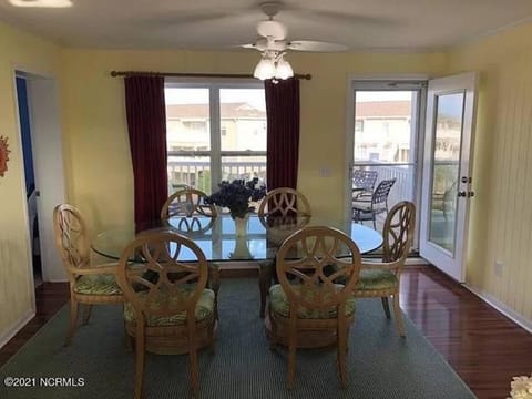 Coastal Condo in OIB NC! Apartment in Ocean Isle Beach