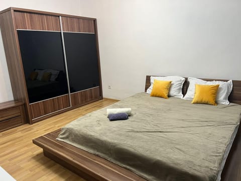 Квартира на 12 человек,на большую семью Apartment in Almaty