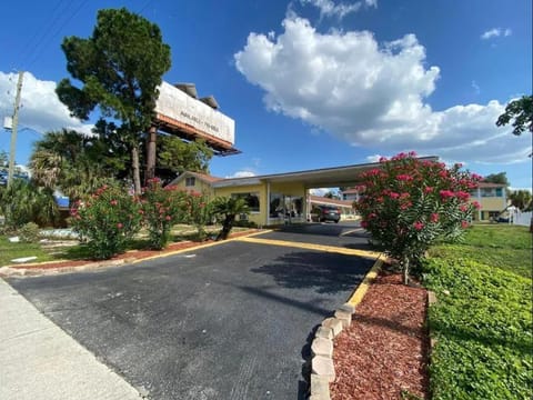 Economy Suites Hotel in Winter Haven