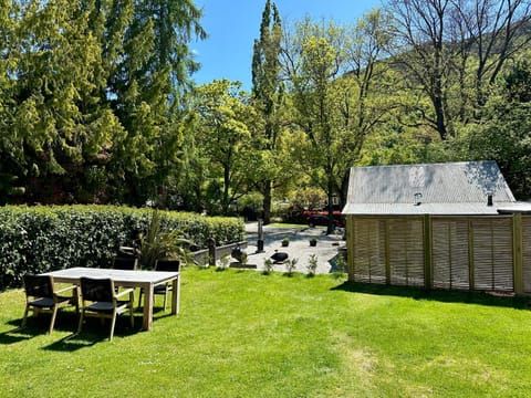 Garden, Dining area, Garden view