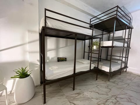 Bedroom, bunk bed