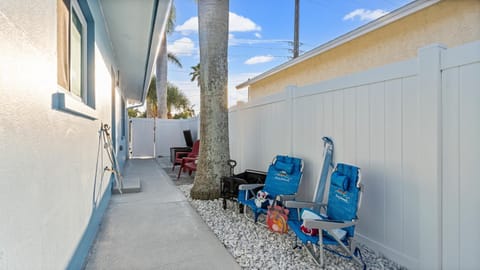 Patio, Day, Balcony/Terrace, Beach