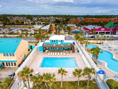 Bird's eye view, Swimming pool, sunbed