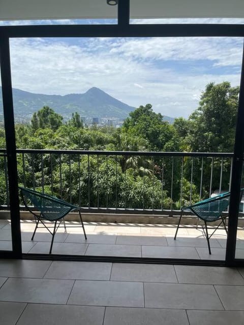 Avitat Fit 3Hab 5P Espectacular Vista al Volcan Apartment in San Salvador