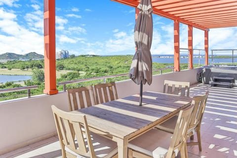 Blue Marine Sunset Penthouse Apartment in Simpson Bay