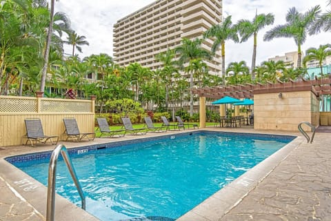 Day, Garden, Garden view, Pool view, Swimming pool, sunbed