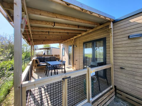 BBQ facilities, Balcony/Terrace