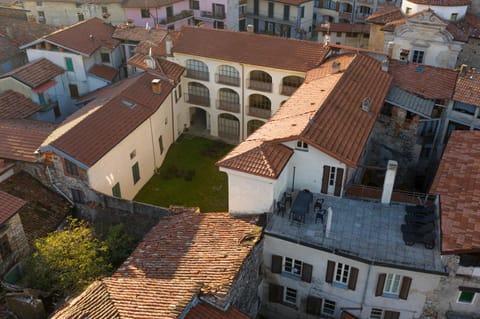 Property building, Patio, Facade/entrance, Day, Bird's eye view, Balcony/Terrace, Other, Autumn, On site