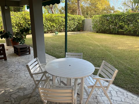 Garden, Dining area, Garden view