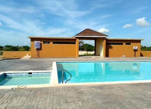 Old Harbour Relaxation with pool Villa in Saint Catherine Parish