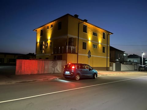 Property building, Street view