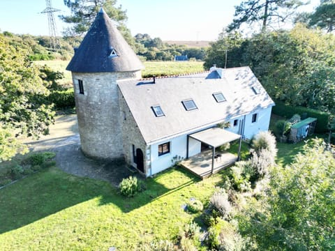 Longère de charme en pleine nature - 3km des plages House in Guidel