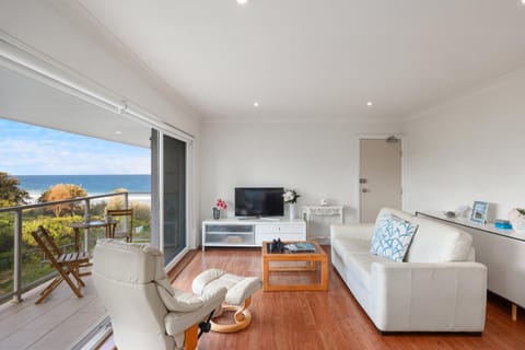 Royal Surf - Direct Beachfront Apartment in Sydney